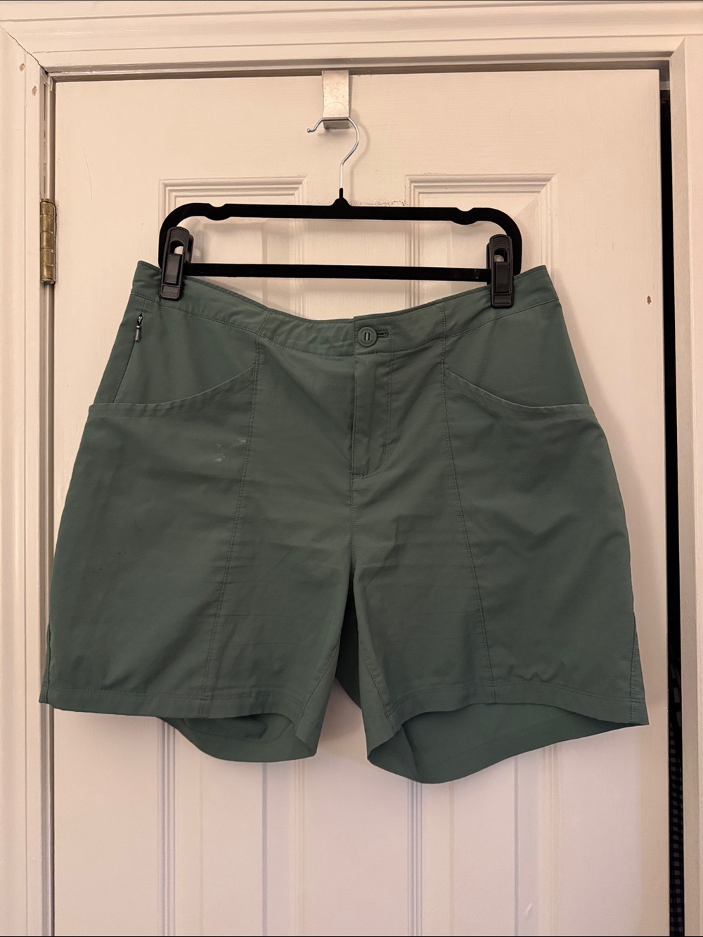 GUC Patagonia® Worn Wear Women's High Spy Shorts - 6" Pesto Green - Picture 2 of 9